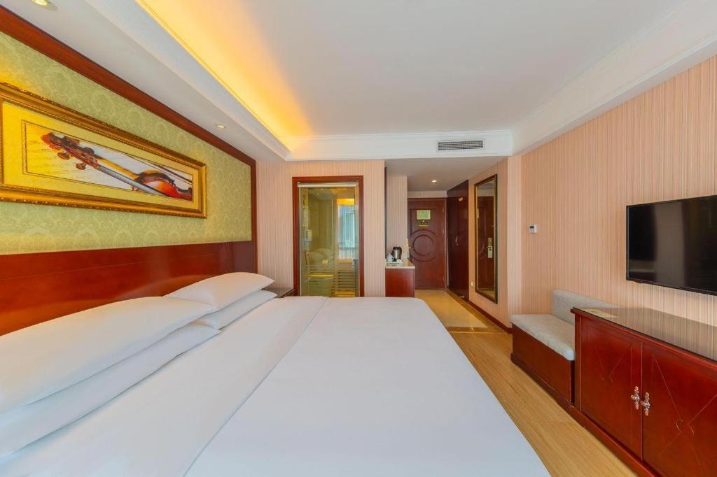 Yichang Vienna Hotel Wanda Branch Екстериор снимка