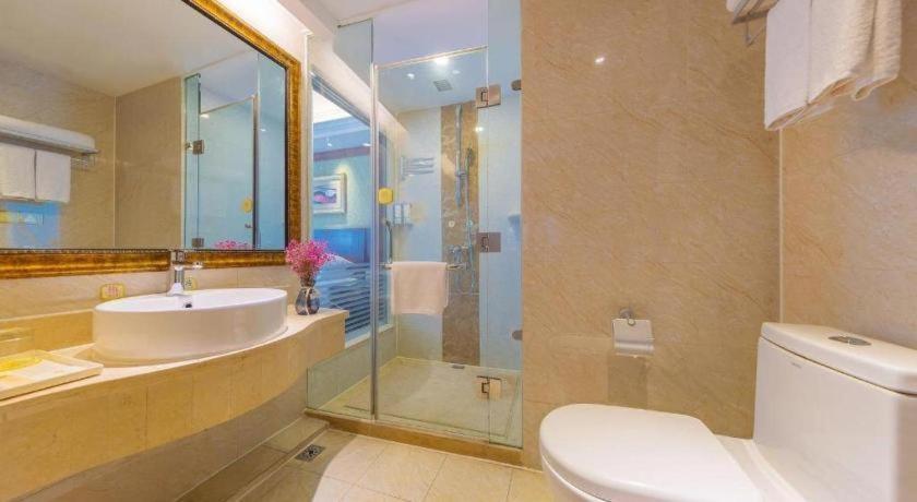 Yichang Vienna Hotel Wanda Branch Екстериор снимка